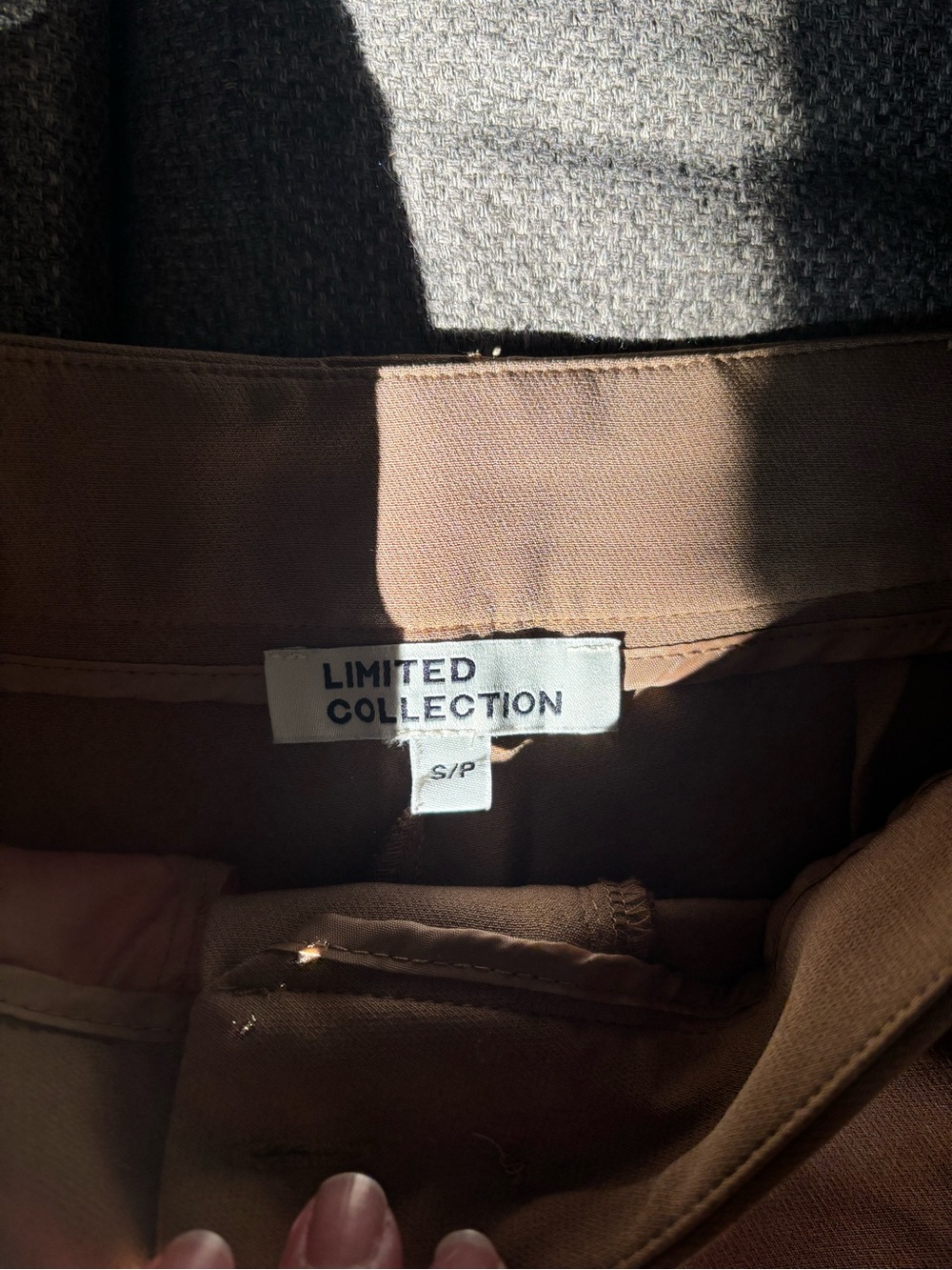 Classic High-Waist Wide-Leg Dress Pants in Camel - Picture 5 of 6